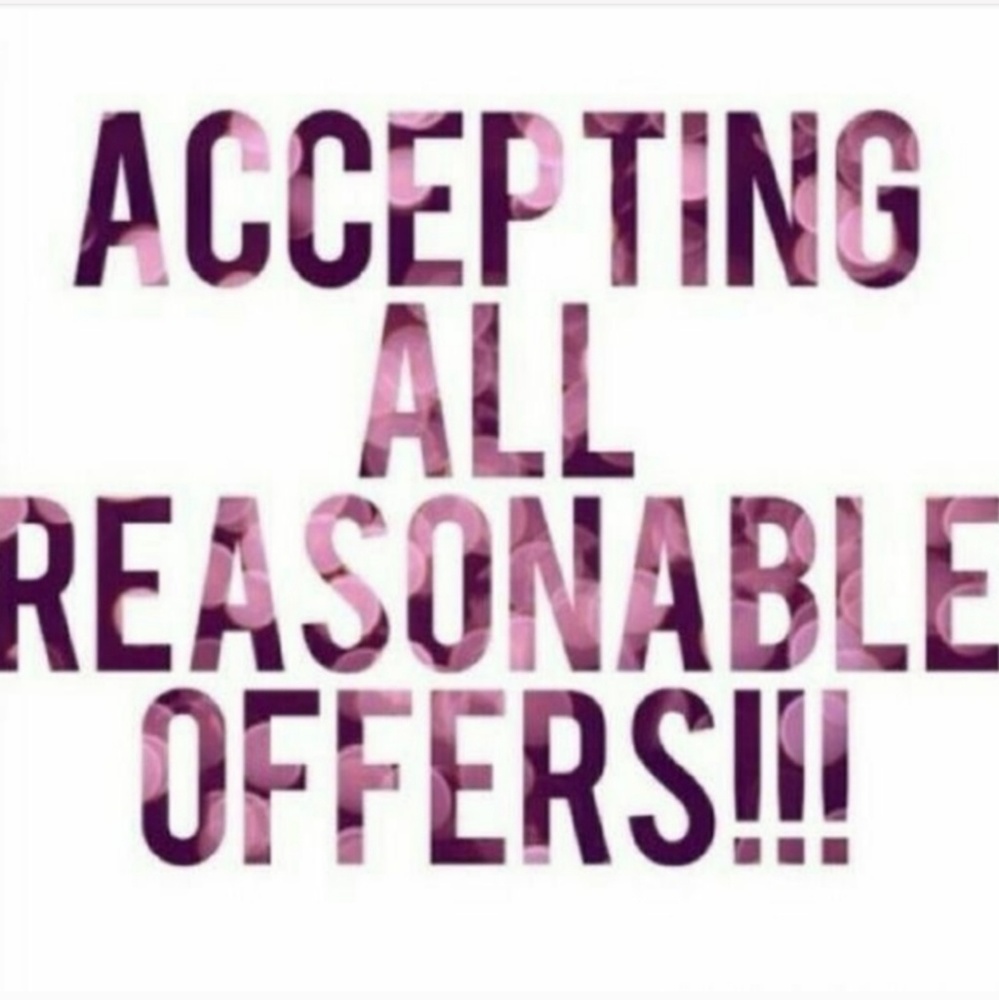 ✨✨Happy Poshing ✨✨